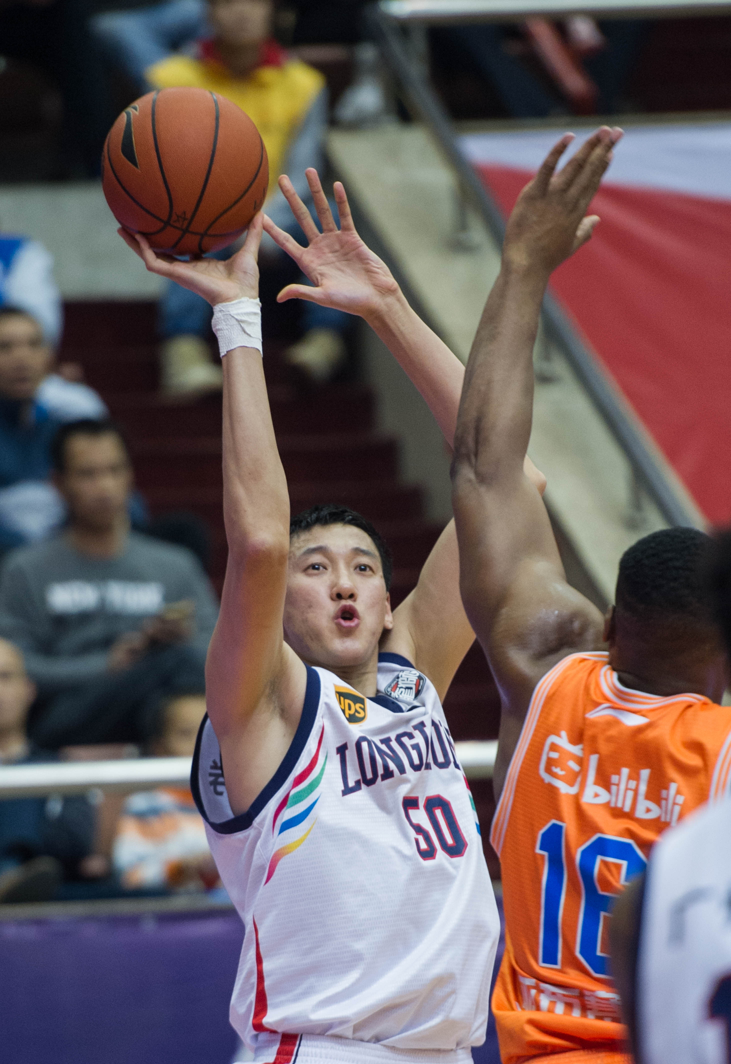 和射门果断 和射门果断